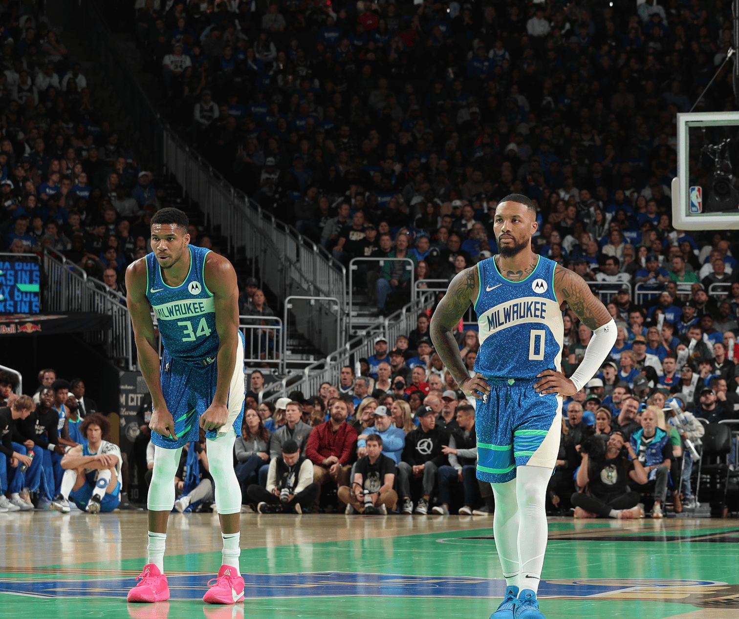 今晨密尔沃基雄鹿调整名单以备英超，篮板制胜环节打磨，气氛紧张，医务组通报恢复的简单介绍