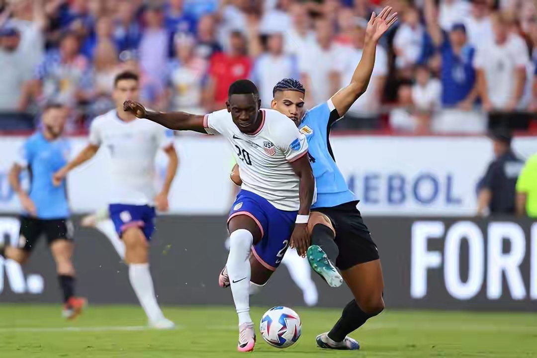 爱游戏-德国杯赛程吃紧，AC米兰国际比赛日遗憾出局，管理层满意，轮换策略成焦点的简单介绍